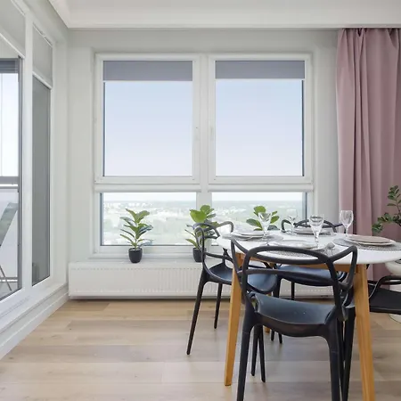 Functional With Air Conditioning Parking & Balcony By Renters *