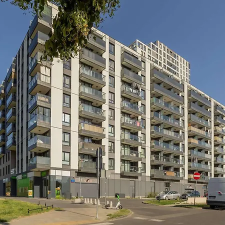 Functional With Air Conditioning Parking & Balcony By Renters *
