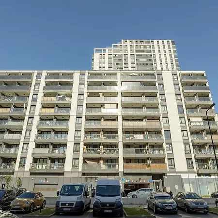 Apartament Functional With Air Conditioning Parking & Balcony By Renters Warszawa